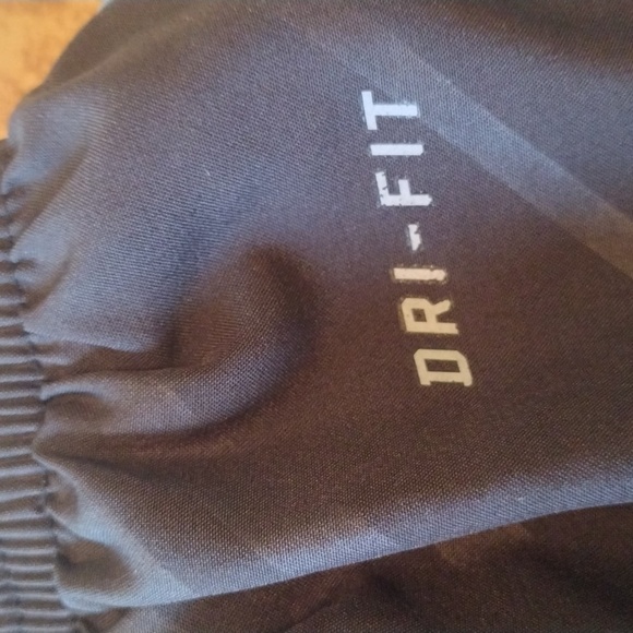 Shorts - Picture 3 of 6